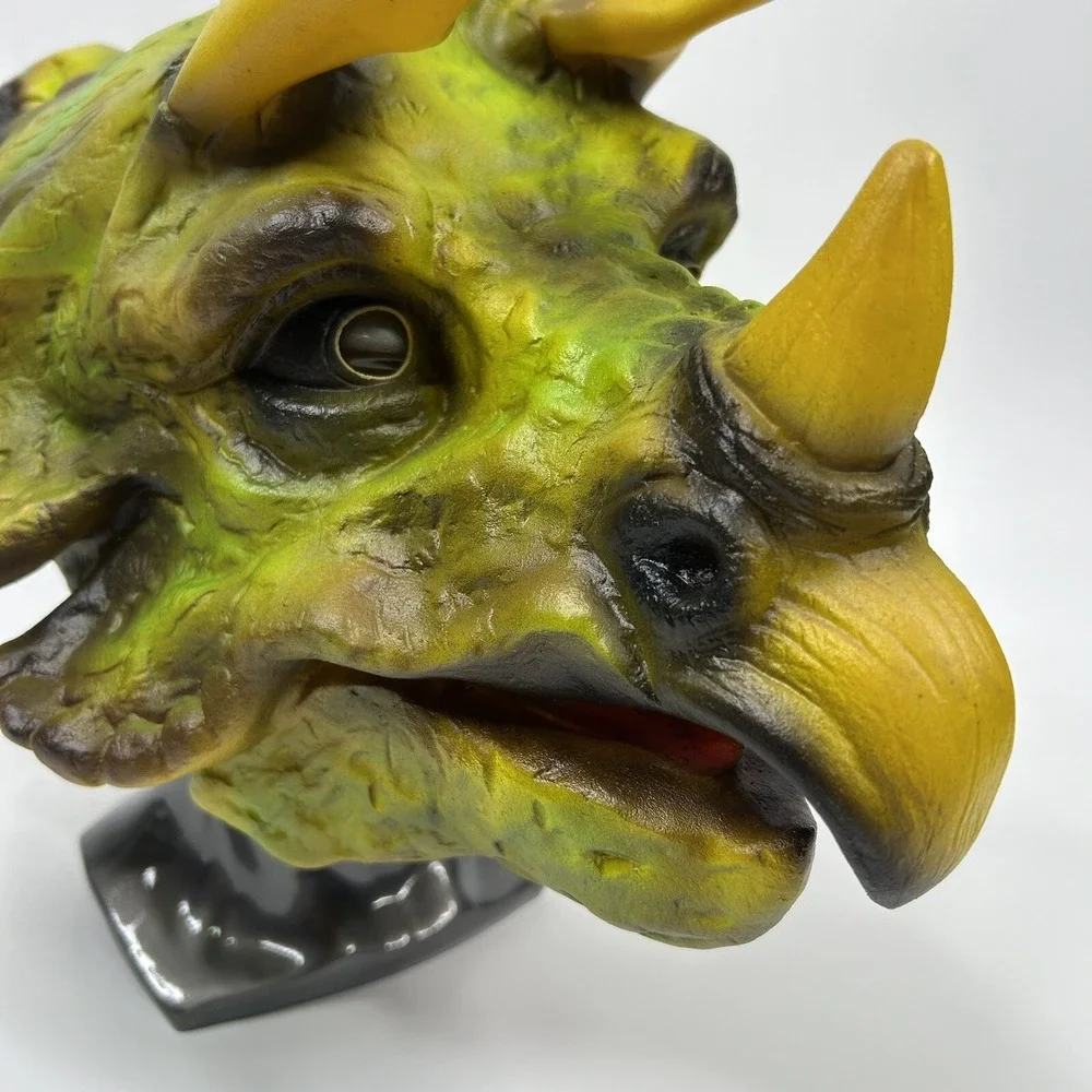 Cesar DINOSAUR TRICERATOPS Vintage 1987 Vinyl Mask Green EUC Halloween‎